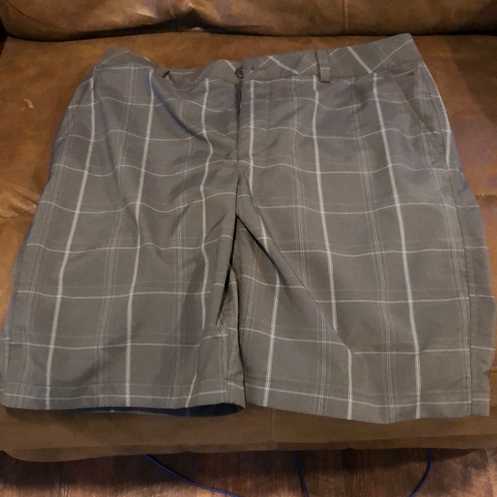 Men’s under armour shorts